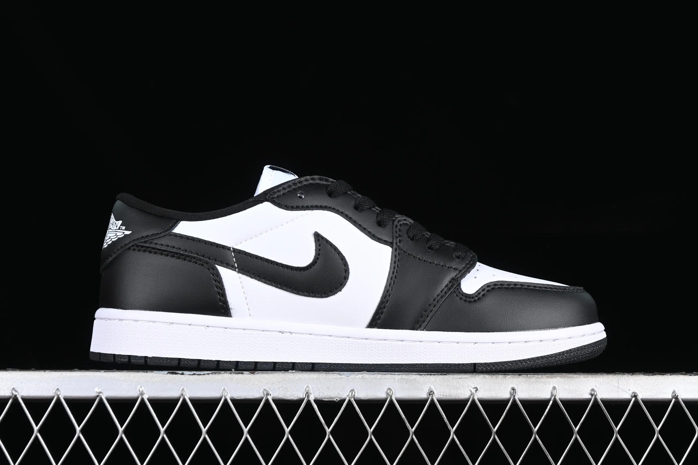 All categories Air Jordan Jordan series basketball shoes Air Jordan 1 Low Z version Air Jordan 1 Low AJ1 Joe 1 black and white panda low-top cultural casual sneakers CZ0790-110